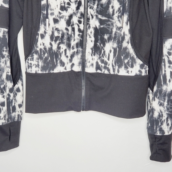 XCVI Movement Zip Front Jacket Size XL Marble Print Stretch High Neck Active - Picture 3 of 13